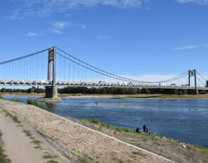 bords de Loire avec le pont